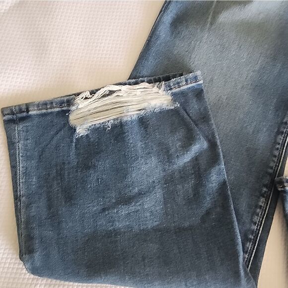 Hudson Barbara High Rise Bootcut Sandy Destroy Hem - Picture 14 of 16